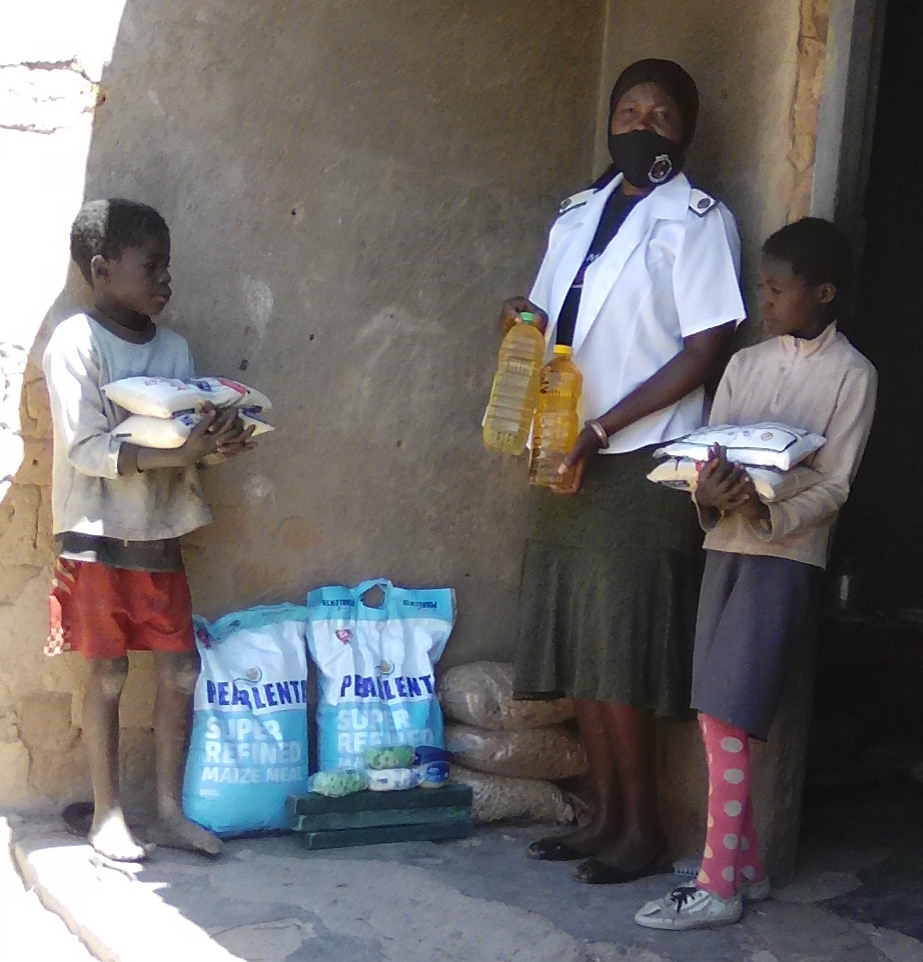 Basic food supplies delivered to a family by MRCH